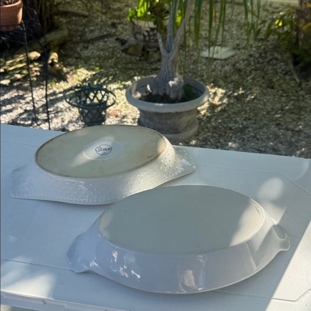 Elegant White Au Gratin Ceramic Handled Serving Dishes - Set of 2 - Picture 2 of 3